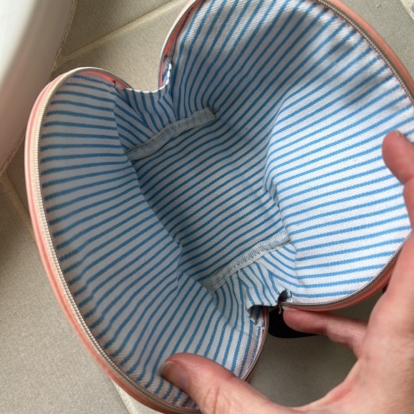 Draper James, pretty as a peach accessory make up case - Picture 2 of 3